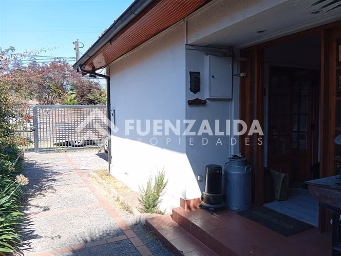 Exclusiva casa en venta en Las Condes con gran terreno