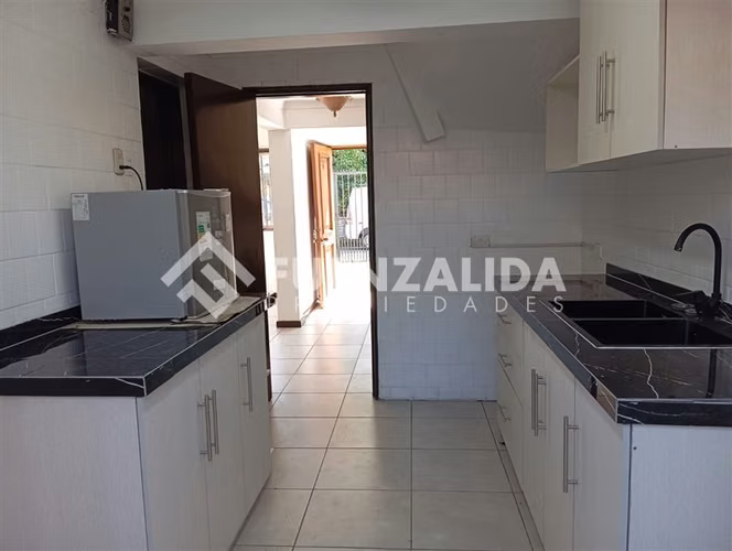 Acogedora casa familiar en pasaje con excelente conectividad - Imagen 9