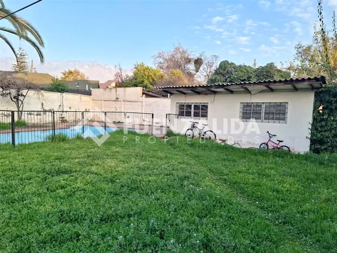 Casa en venta de 5 dorm. en Las Condes