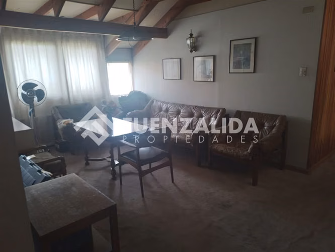 Casa en venta de 5 dorm. en Las Condes