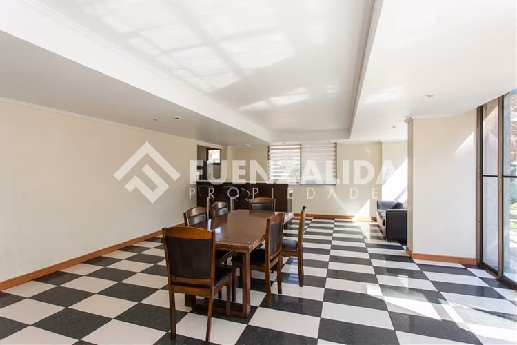 Departamento con terraza y gran ubicación en Ñuñoa