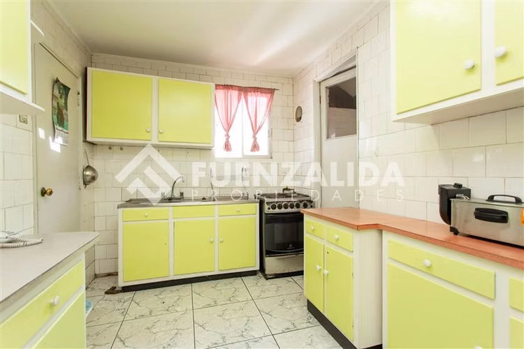 Casa en venta de 5 dorm. en Las Condes