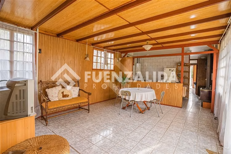 Casa en venta de 3 dorm. en Pirque