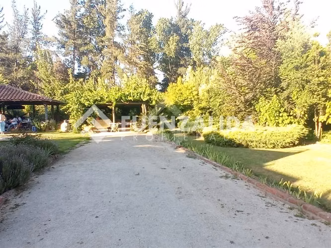 Casa en venta de 3 dorm. en Pirque