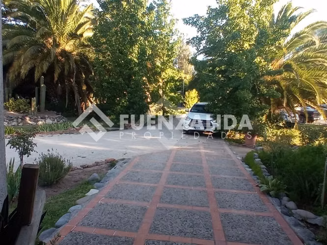Casa en venta de 3 dorm. en Pirque