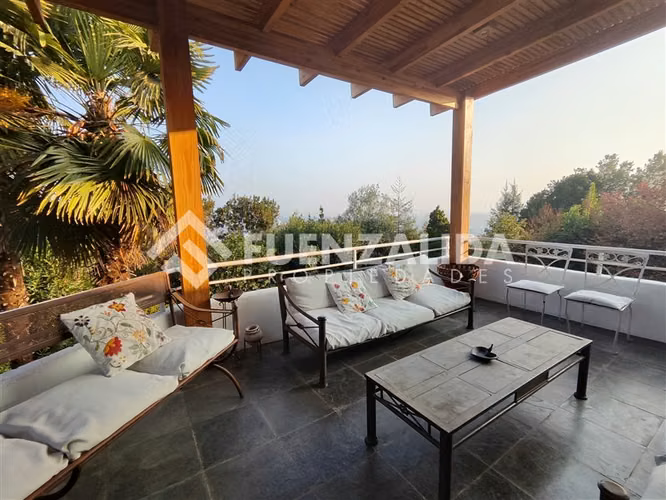 Casa en Condominio con vista privilegiada a Santiago
