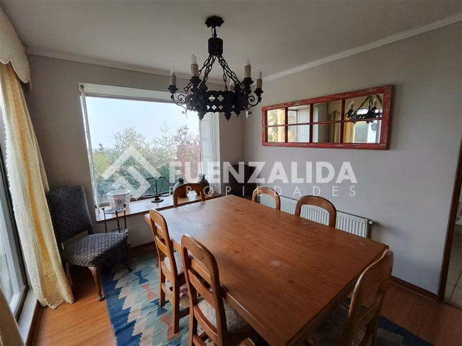 Casa en Condominio con vista privilegiada a Santiago