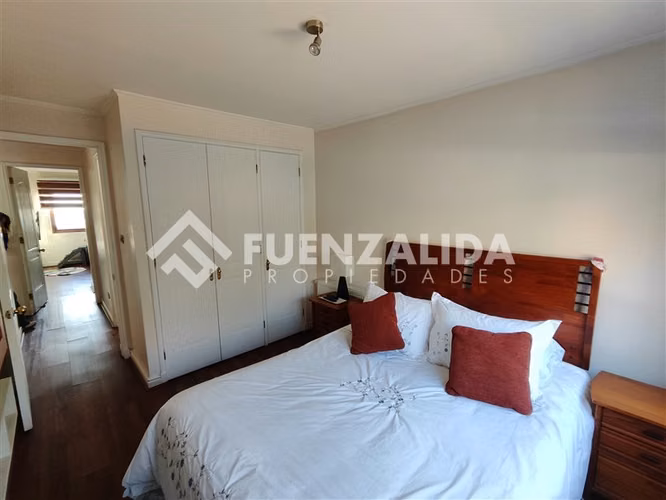 Casa en venta de 5 dorm. Condominio, San Carlos de Apoquindo