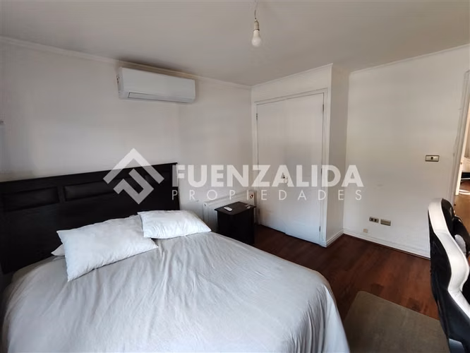 Casa en venta de 5 dorm. Condominio, San Carlos de Apoquindo