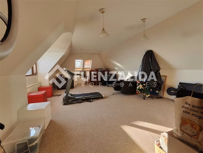 Casa en venta de 5 dorm. Condominio, San Carlos de Apoquindo