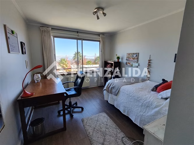 Casa en venta de 5 dorm.Condominio, San Carlos de Apoquindo