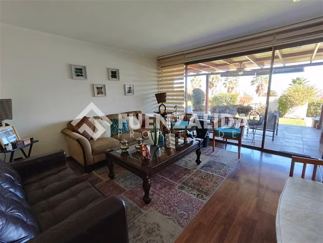 Casa en venta de 5 dorm.Condominio, San Carlos de Apoquindo
