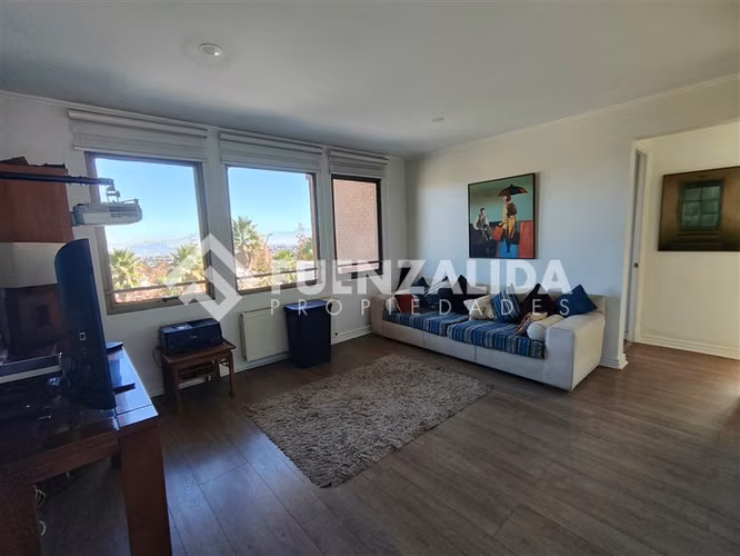 Casa en venta de 5 dorm.Condominio, San Carlos de Apoquindo