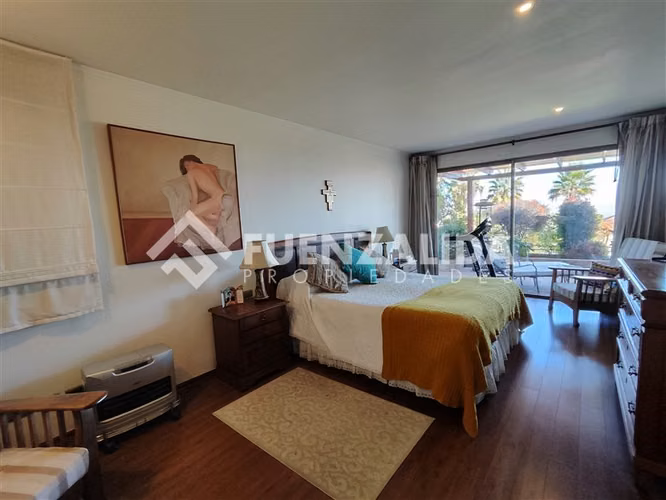 Casa en venta de 5 dorm.Condominio, San Carlos de Apoquindo