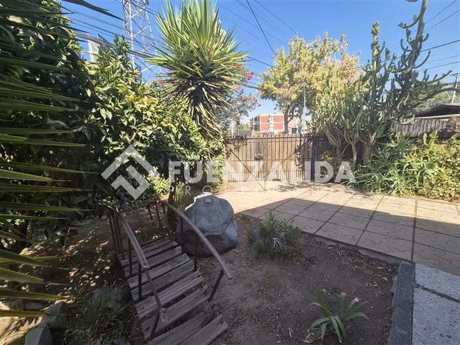 Casa en venta de 3 dorm. en Macul