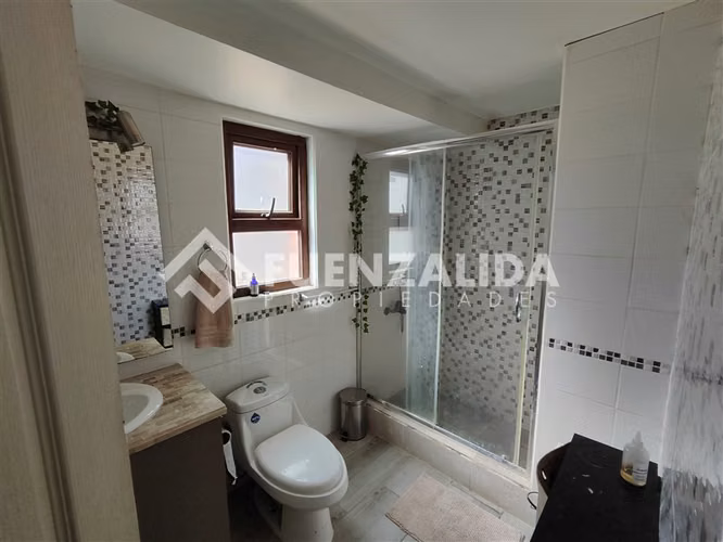 Parcela con Casa en Comdominio cerrado de 6 dorm. en Pirque