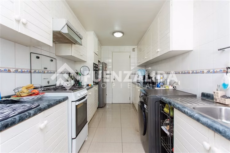 Depto 3 dorm. en Las Condes a pasos del metro Manquehue