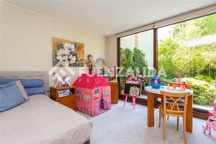 Venta depto San Damian, 3 dorm, con jardín uso exclusivo.