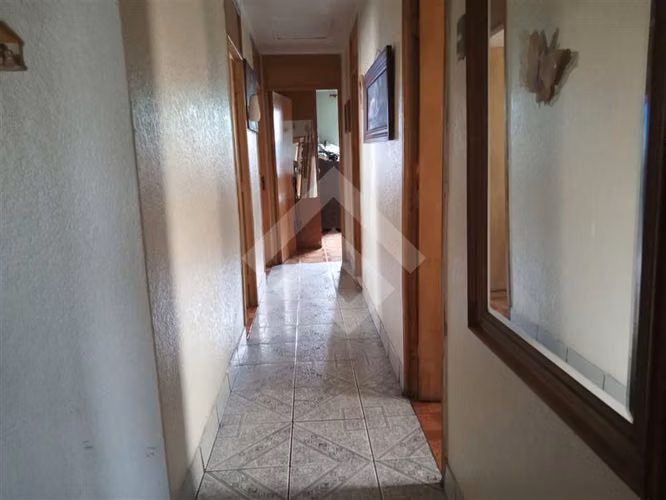 venta de 4 dorm. en Macul, amplios espacios y terreno - Imagen 9