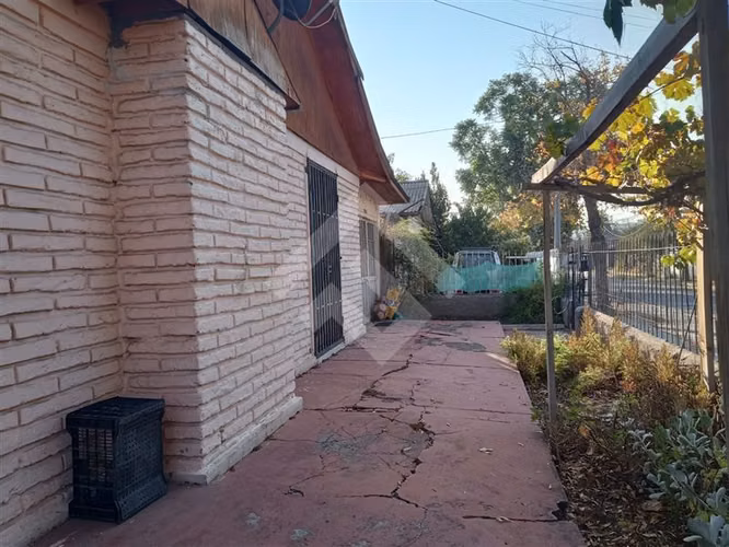 venta de 4 dorm. en Macul, amplios espacios y terreno - Imagen 25