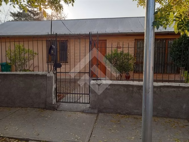 venta de 4 dorm. en Macul, amplios espacios y terreno - Imagen 26