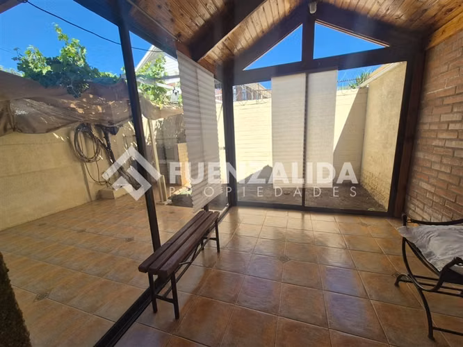 Casa en venta de 3 dorm. en Maipú