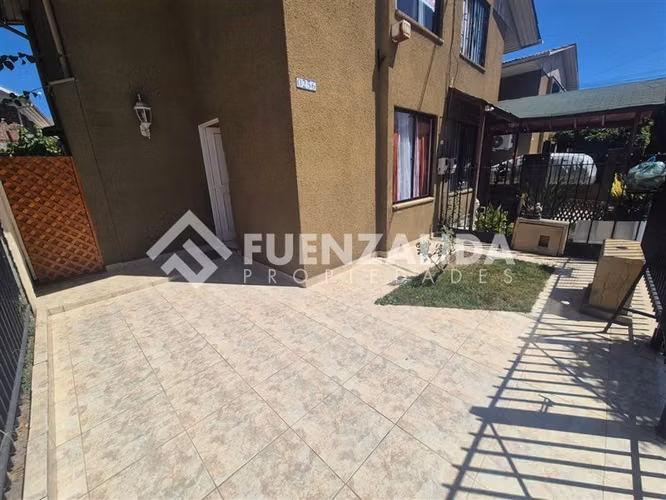 Casa en venta de 3 dorm. en Maipú