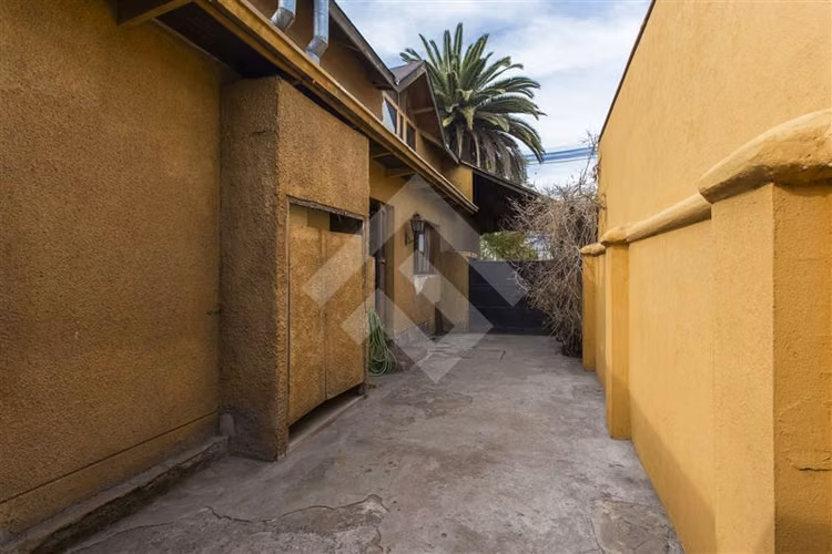 Casa en venta de 6 dorm. en Las Condes - Imagen 7