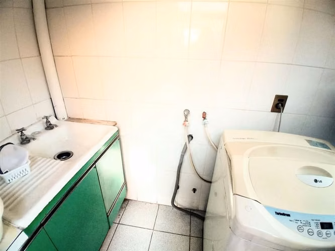 Casa en venta de 6 dorm. en Las Condes - Imagen 3