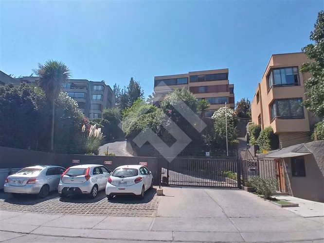 Departamento en venta de 3 dorm. en Las Condes