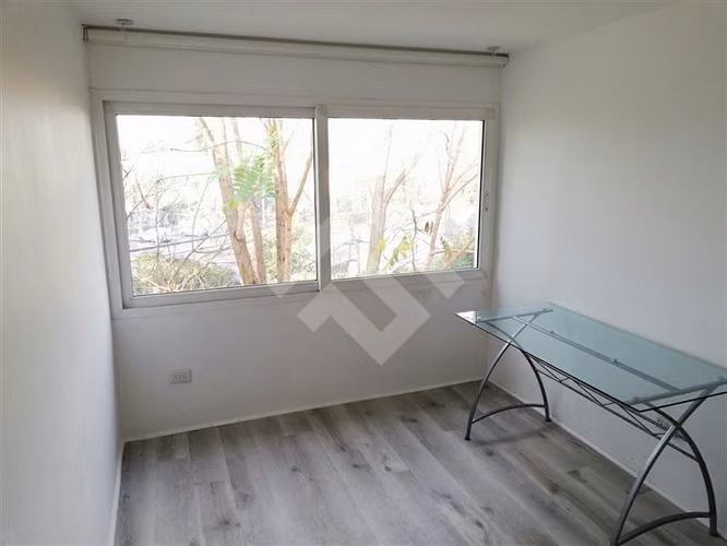 Departamento remodelado en venta de 3 dorm. en La Reina