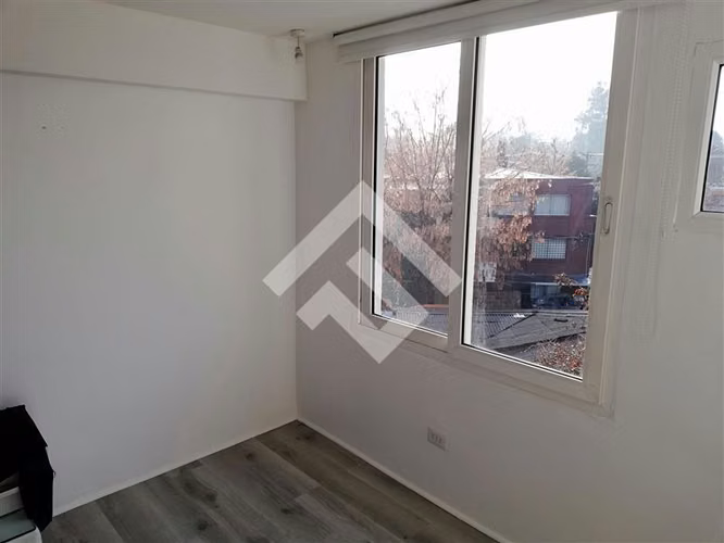 Departamento remodelado en venta de 3 dorm. en La Reina