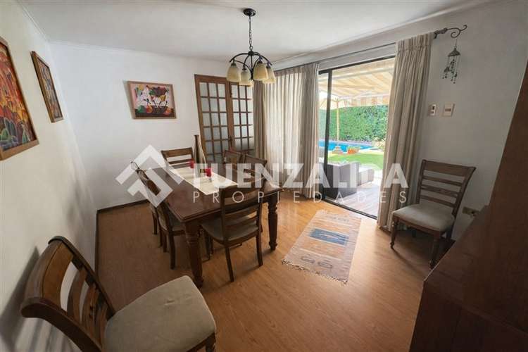 Bungalow en La Reina 5 D, 5 B más Servicios. - Imagen 8