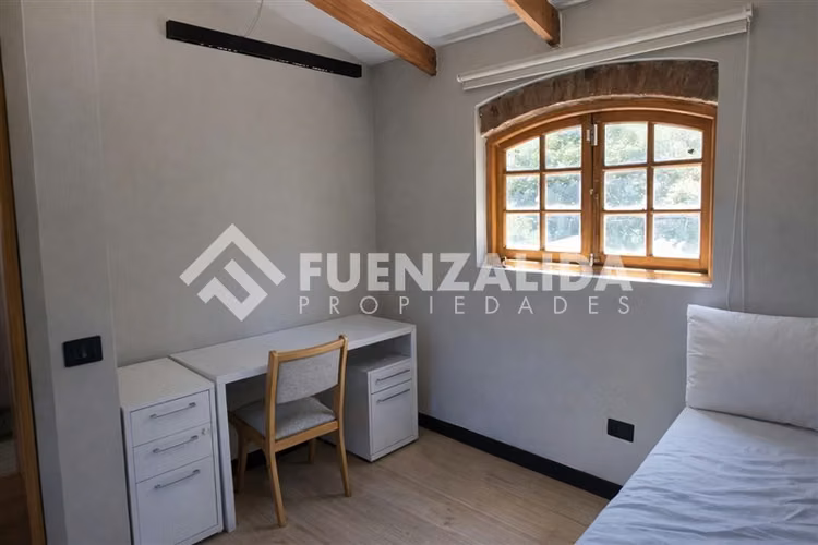 Casa en venta de 4 dorm. en La Reina.