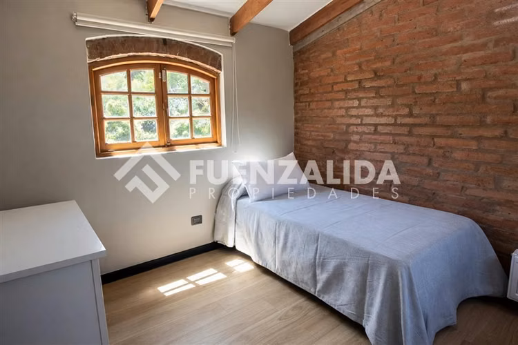 Casa en venta de 4 dorm. en La Reina.