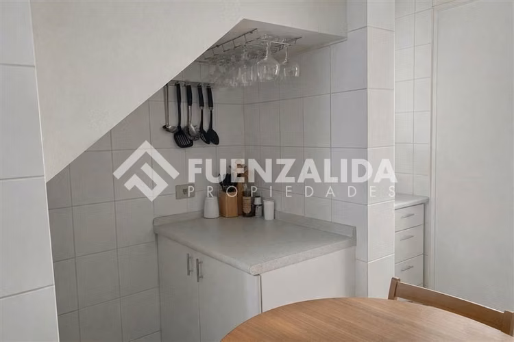 Exclusiva Casa Familiar con Piscina y Quincho en Peñalolén