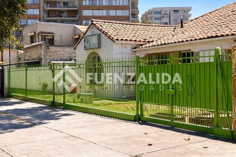 Casa en venta de 3 dorm. en Ñuñoa