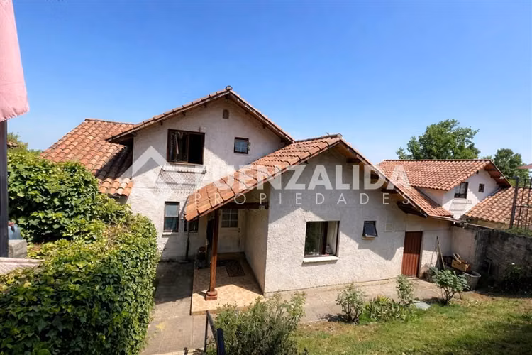 Casa en venta de 6 dorm. en Peñalolén