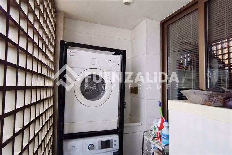 Departamento en venta de 3 dorm+ Hab servicio en Las Condes