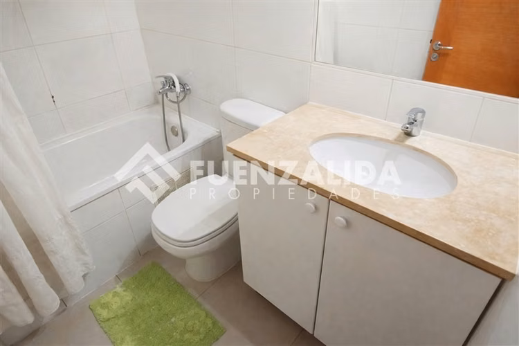Departamento en venta de 3 dorm+ Hab servicio en Las Condes
