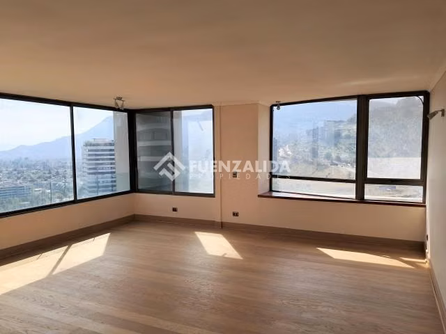 Departamento en venta de 3 dorm. en Vitacura