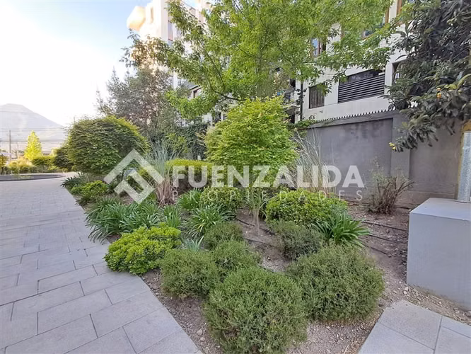 Oficina venta Kennedy /Gerónimo Alderete Vitacura 4 Privados