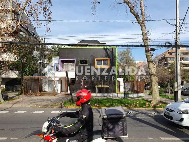 Gran Casa Comercial en venta Sector Las Lilas Providencia - Imagen 12