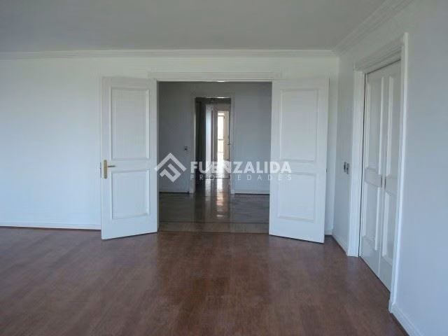 Departamento en venta de 3 dorm. en Vitacura