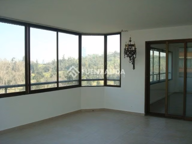 Departamento en venta de 3 dorm. en Vitacura