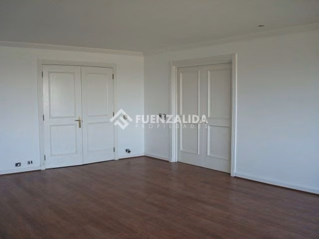 Departamento en venta de 3 dorm. en Vitacura