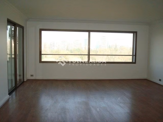 Departamento en venta de 3 dorm. en Vitacura