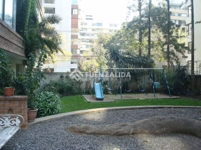 Departamento en venta de 3 dorm. en Vitacura
