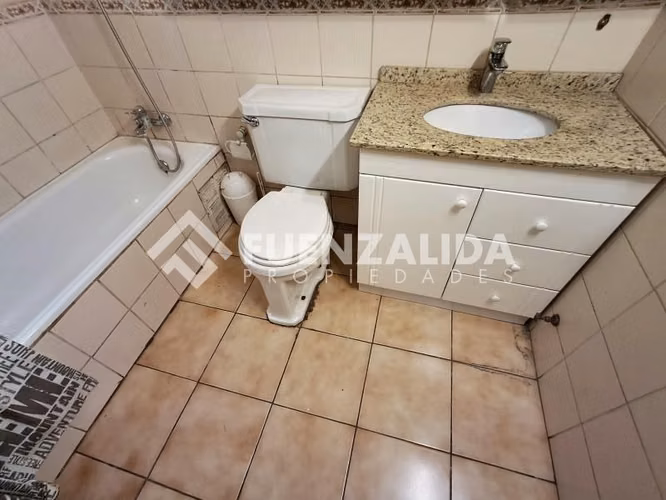 Casa en venta de 4 dorm. en Las Condes