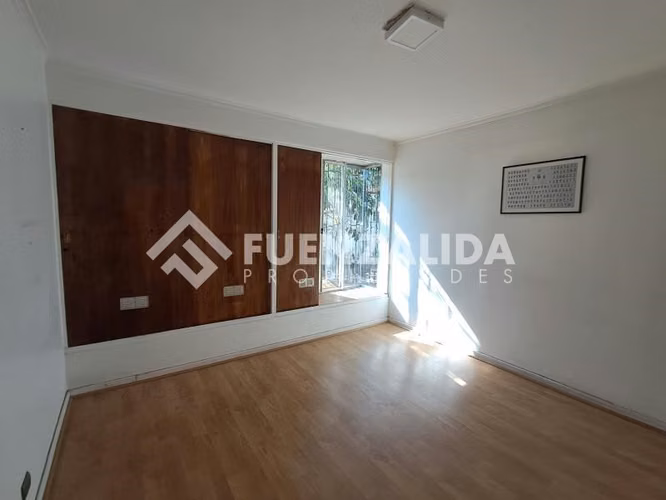Casa en venta de 4 dorm. en Las Condes